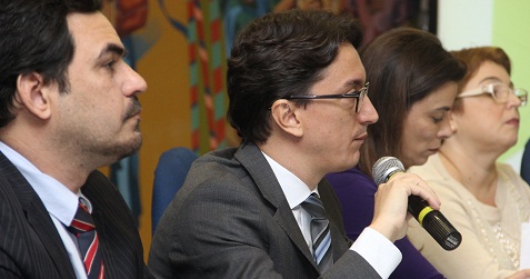 O presidente do Instituto Mineiro de Direito Administrativo, Eurico Bittencourt mediou os debates.